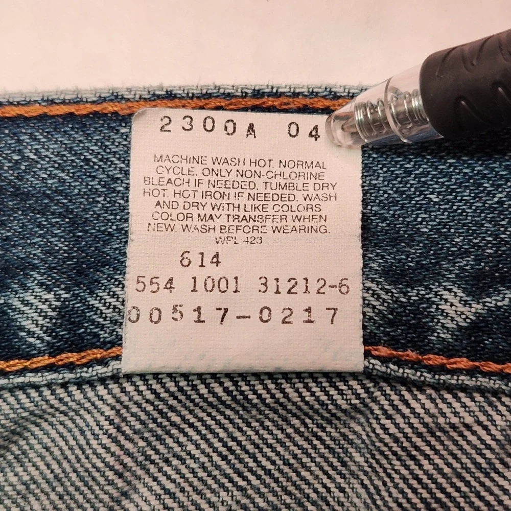 Vintage 2001 Levi's 517 Jeans 30x29 USA Made Boot Cut Distressed Faded Denim